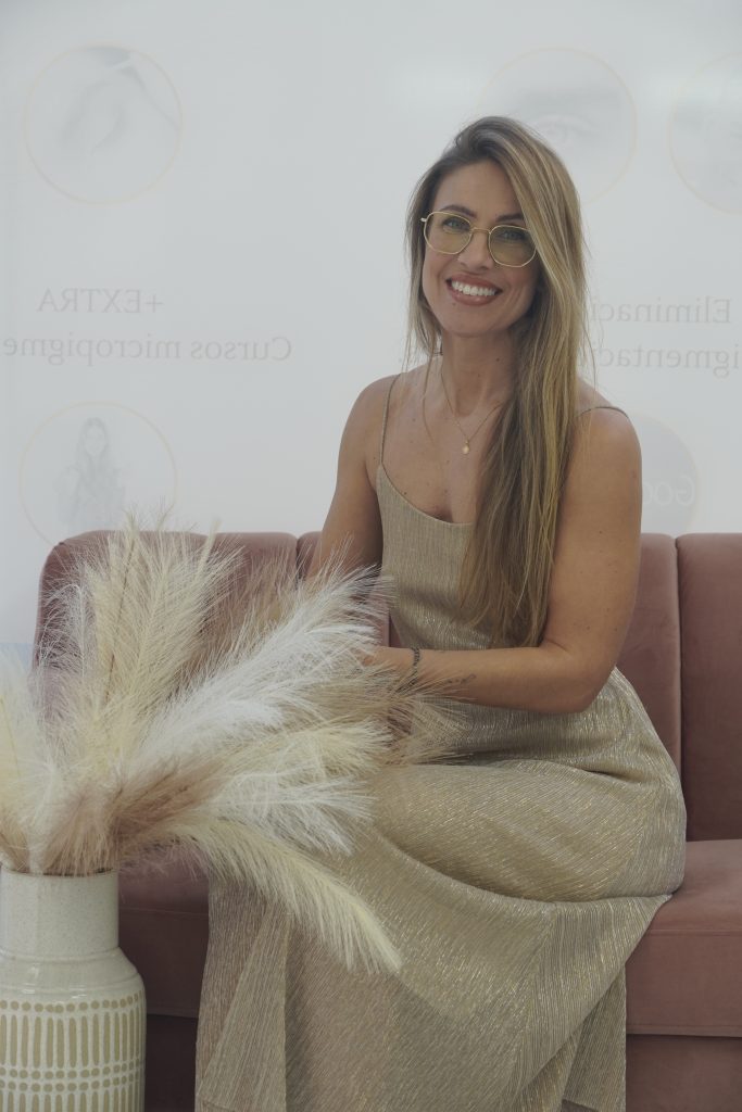 Contacta con Katerina Girona. Centro de Micropigmentación.